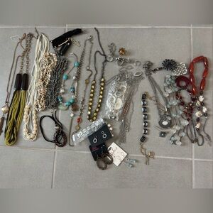 Bundle of jewellery